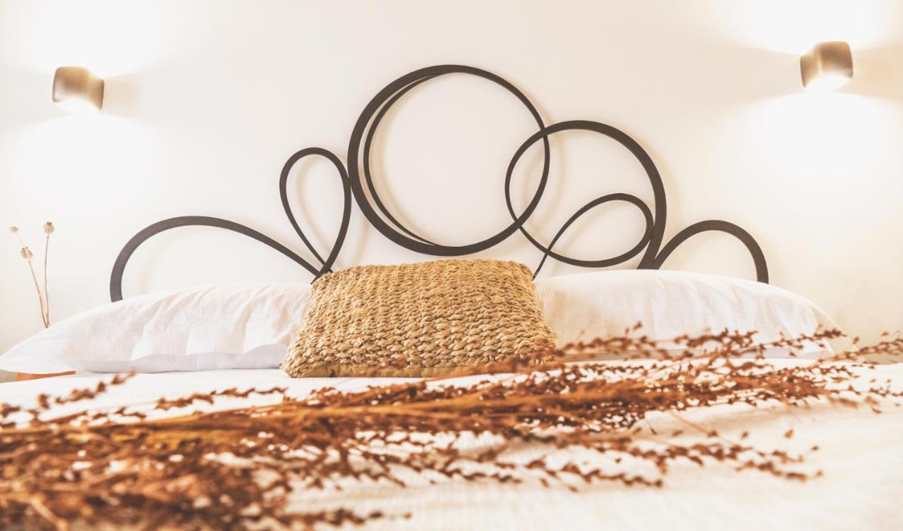 Le Dimore Del Borgo - Room & Breakfast カンポマリーノ エクステリア 写真